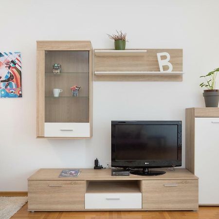 Cute And Sunny Studio In Zagreb With Balcony & Free Parking Dış mekan fotoğraf