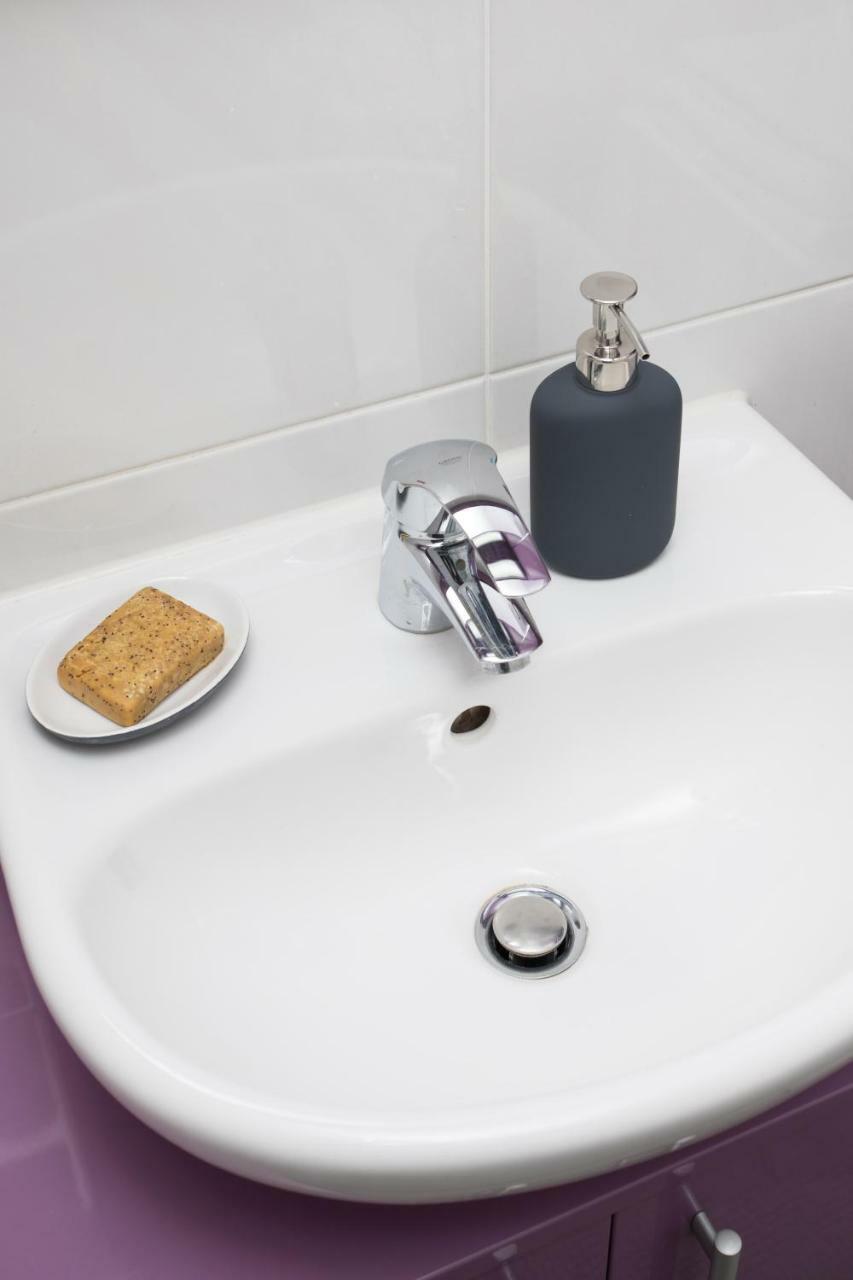 Cute And Sunny Studio In Zagreb With Balcony & Free Parking Dış mekan fotoğraf
